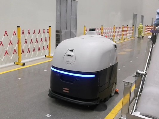 坦力无人驾驶洗地机与 AGV 协同作业的优势--工业清洁新突破