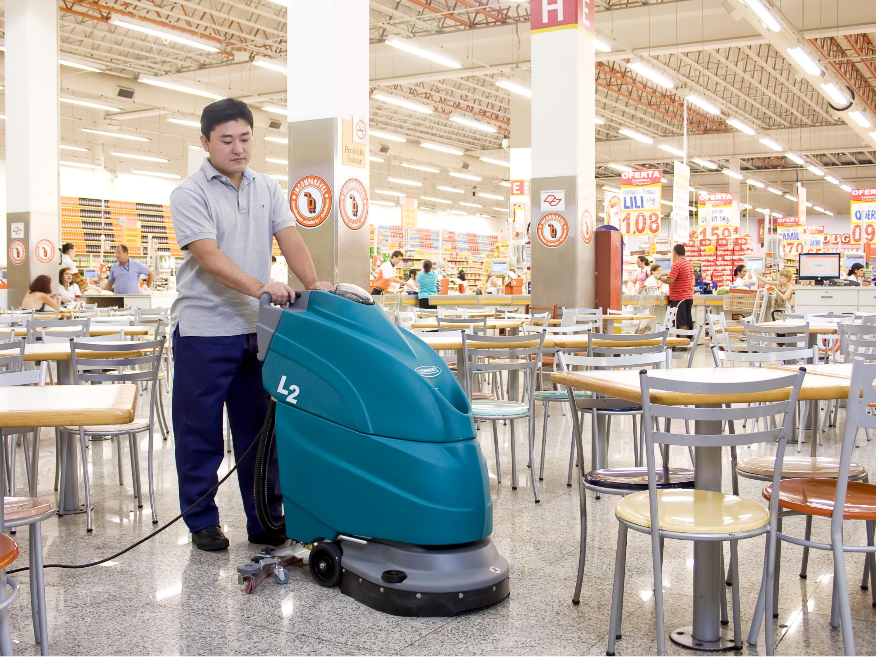 大型商场使用的是什么样的洗地机？